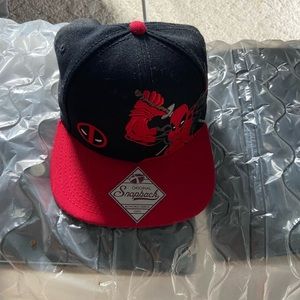 Marvel Flat Bill Snap Back. Worn a couple times, but I’m near perfect condition.